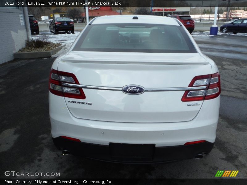 White Platinum Tri-Coat / Charcoal Black 2013 Ford Taurus SEL