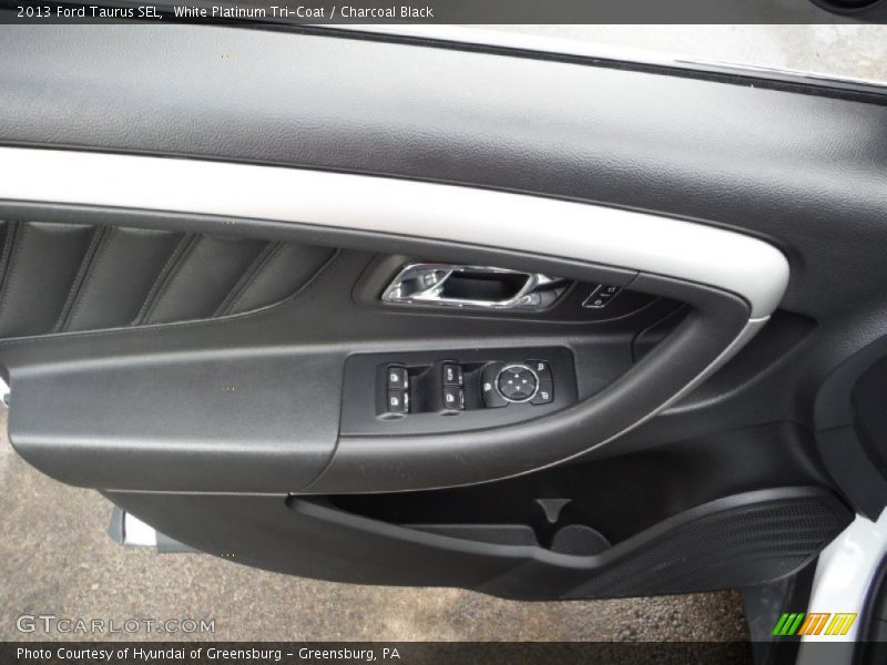 White Platinum Tri-Coat / Charcoal Black 2013 Ford Taurus SEL