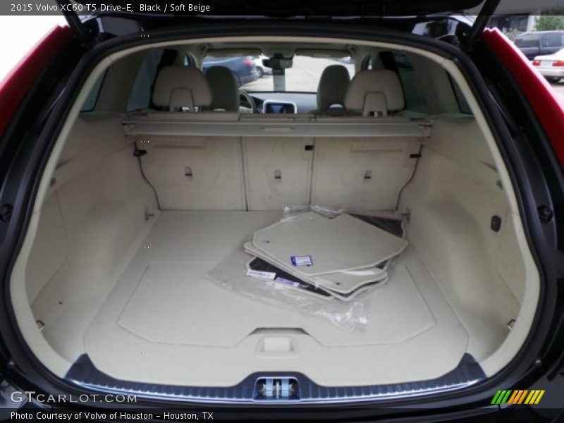 Black / Soft Beige 2015 Volvo XC60 T5 Drive-E