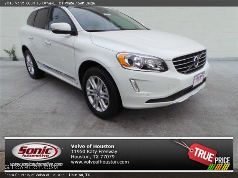 Ice White / Soft Beige 2015 Volvo XC60 T5 Drive-E
