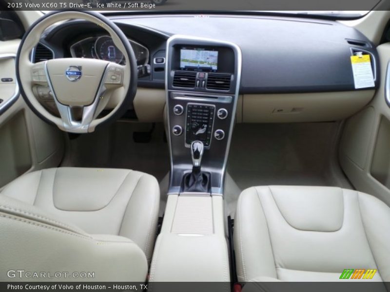 Ice White / Soft Beige 2015 Volvo XC60 T5 Drive-E