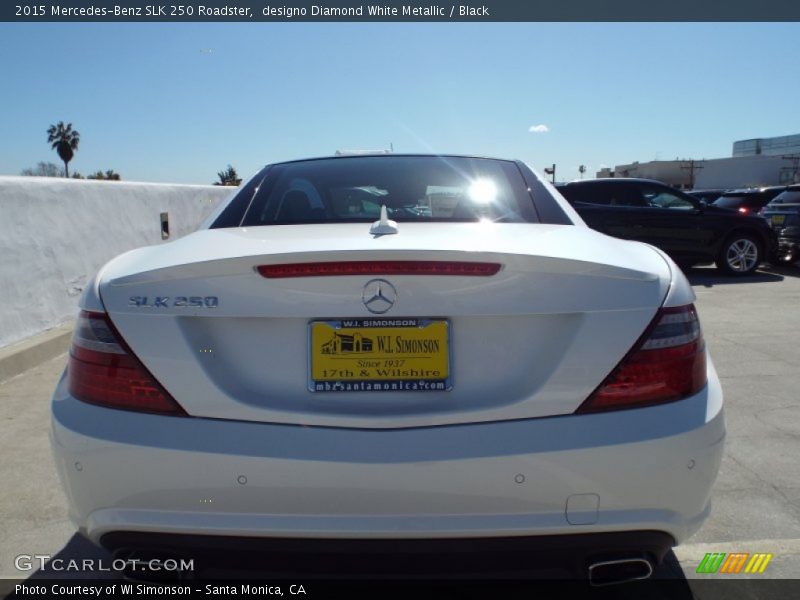 designo Diamond White Metallic / Black 2015 Mercedes-Benz SLK 250 Roadster