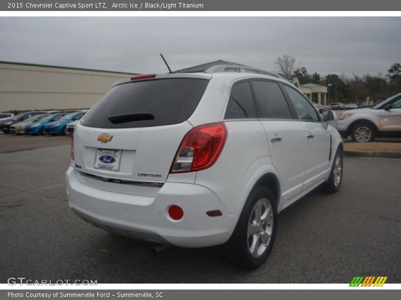 Arctic Ice / Black/Light Titanium 2015 Chevrolet Captiva Sport LTZ