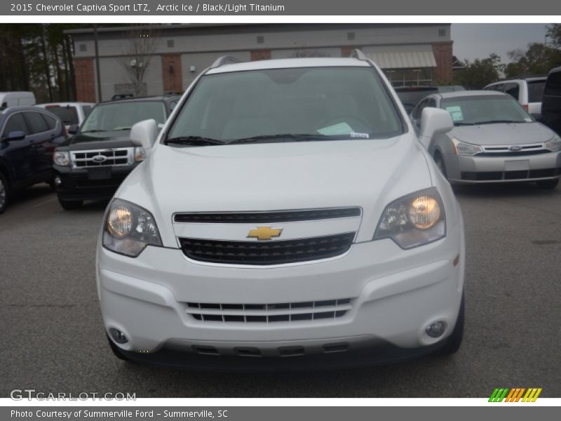 Arctic Ice / Black/Light Titanium 2015 Chevrolet Captiva Sport LTZ