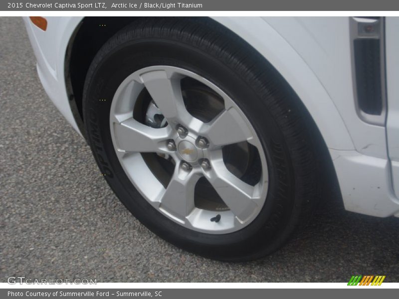Arctic Ice / Black/Light Titanium 2015 Chevrolet Captiva Sport LTZ