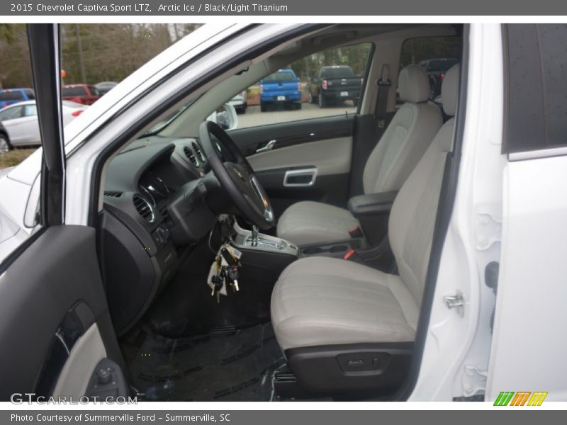  2015 Captiva Sport LTZ Black/Light Titanium Interior