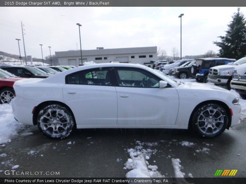 Bright White / Black/Pearl 2015 Dodge Charger SXT AWD
