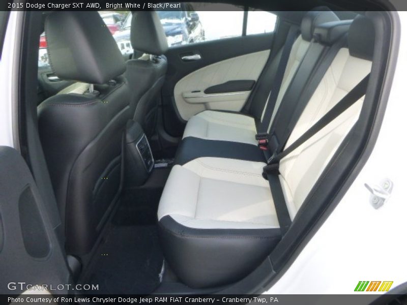 Bright White / Black/Pearl 2015 Dodge Charger SXT AWD