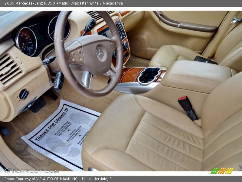  2006 R 350 4Matic Macadamia Interior