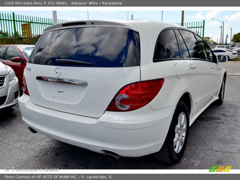 Alabaster White / Macadamia 2006 Mercedes-Benz R 350 4Matic