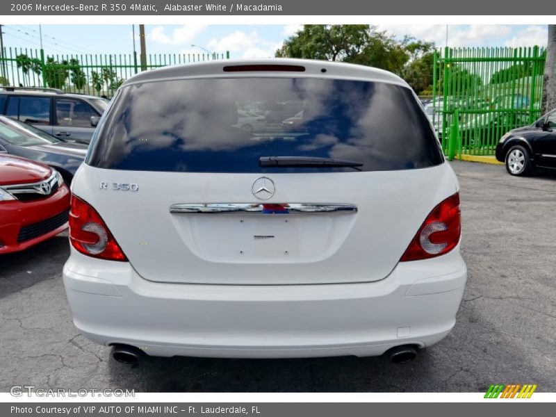 Alabaster White / Macadamia 2006 Mercedes-Benz R 350 4Matic