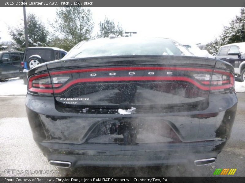 Pitch Black / Black 2015 Dodge Charger SE AWD