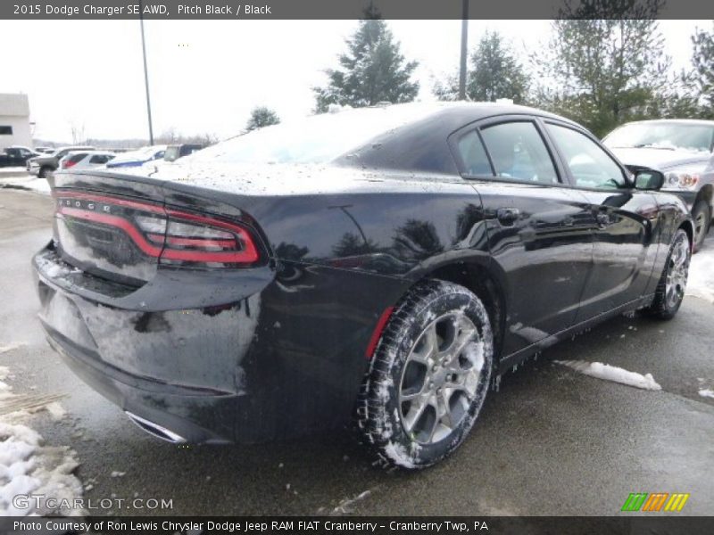 Pitch Black / Black 2015 Dodge Charger SE AWD