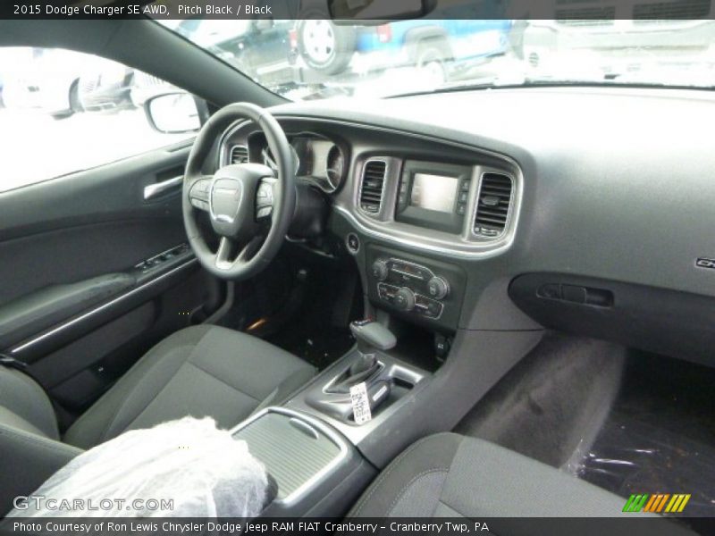 Pitch Black / Black 2015 Dodge Charger SE AWD