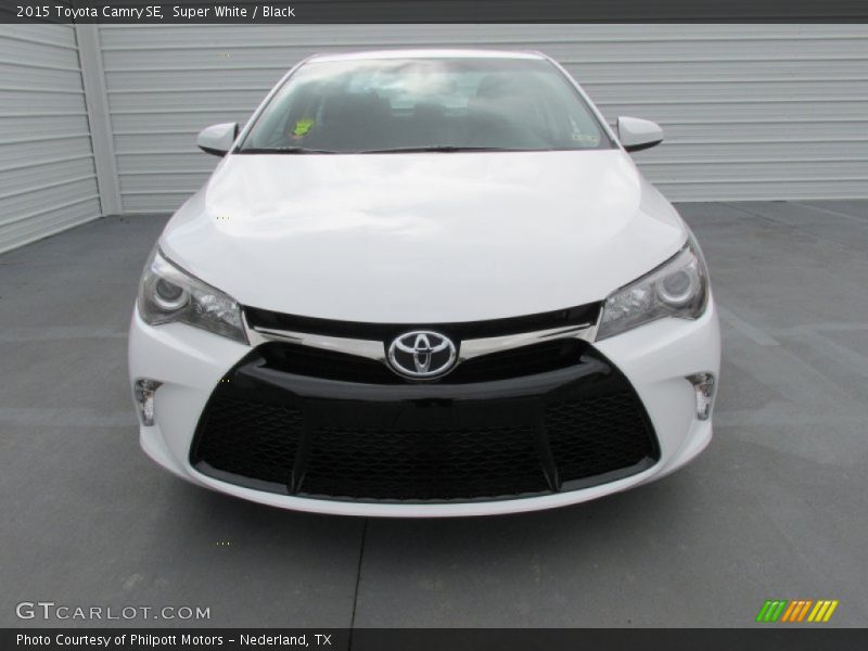  2015 Camry SE Super White