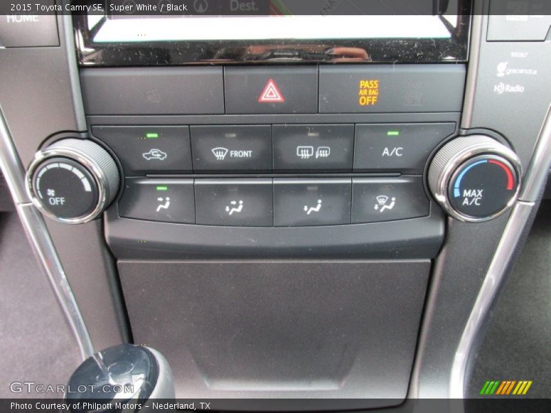 Controls of 2015 Camry SE