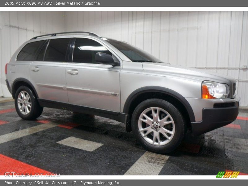 Silver Metallic / Graphite 2005 Volvo XC90 V8 AWD