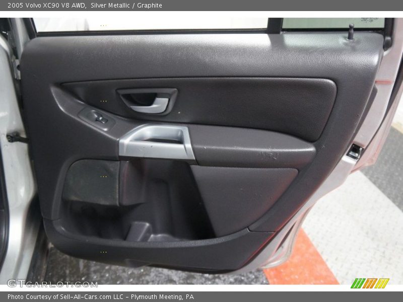 Silver Metallic / Graphite 2005 Volvo XC90 V8 AWD