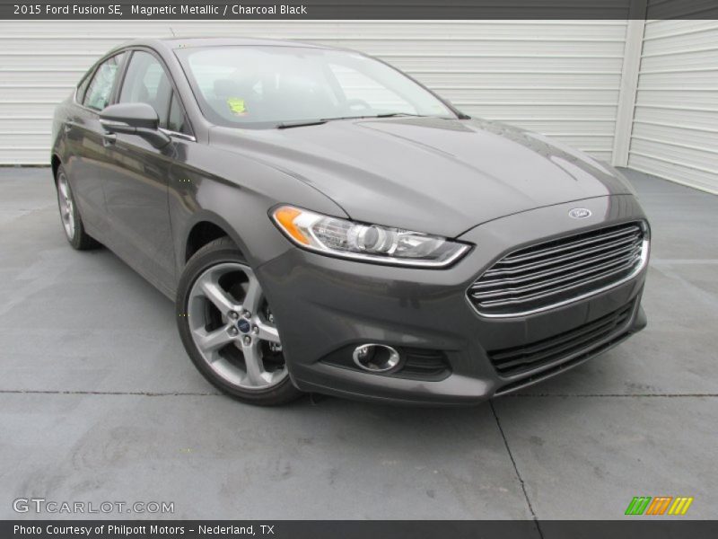Magnetic Metallic / Charcoal Black 2015 Ford Fusion SE