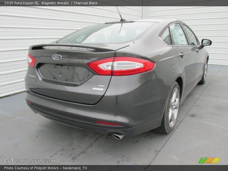 Magnetic Metallic / Charcoal Black 2015 Ford Fusion SE