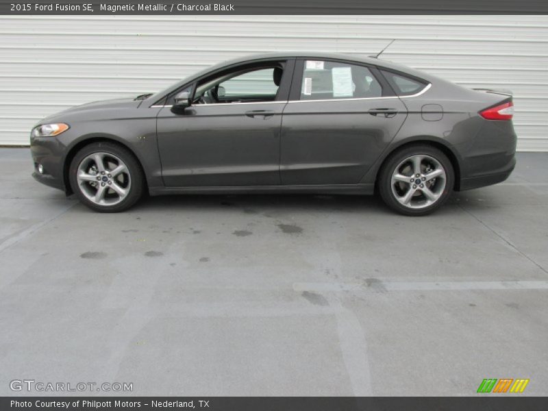 Magnetic Metallic / Charcoal Black 2015 Ford Fusion SE