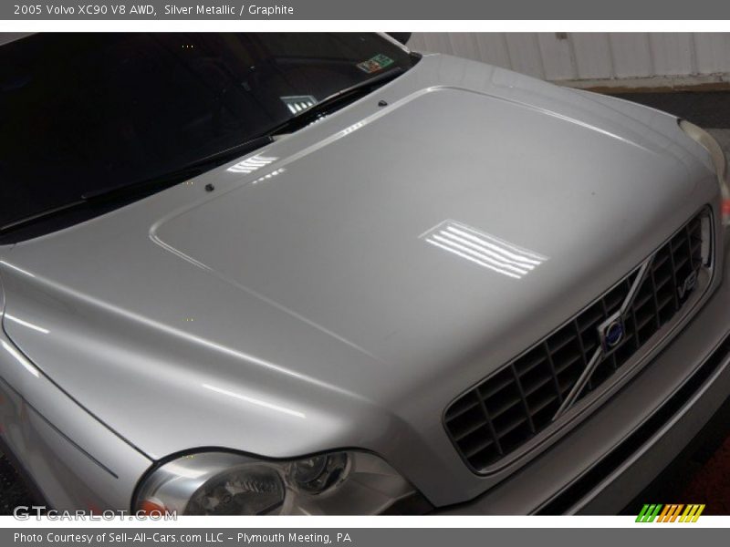 Silver Metallic / Graphite 2005 Volvo XC90 V8 AWD
