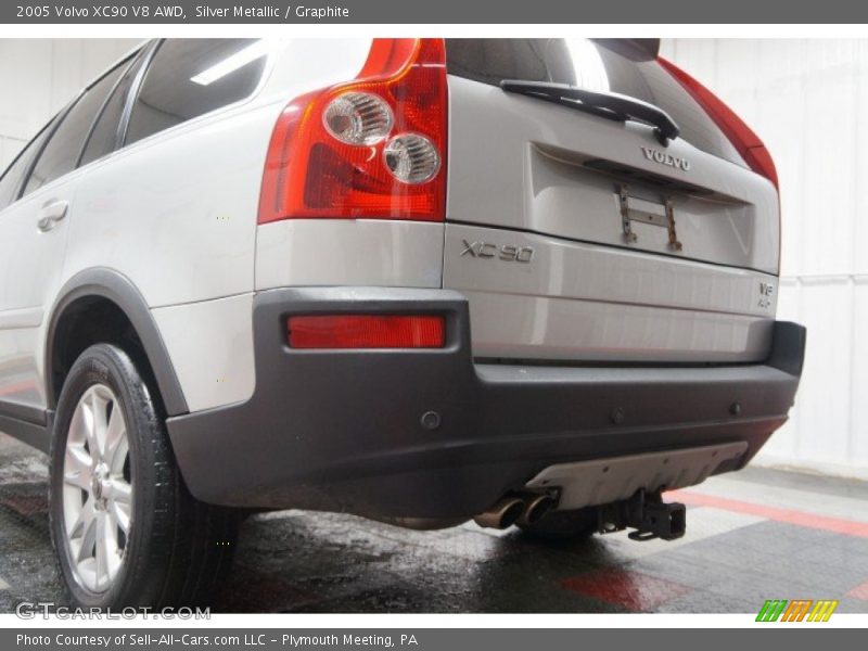 Silver Metallic / Graphite 2005 Volvo XC90 V8 AWD