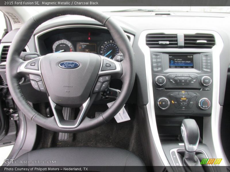 Magnetic Metallic / Charcoal Black 2015 Ford Fusion SE