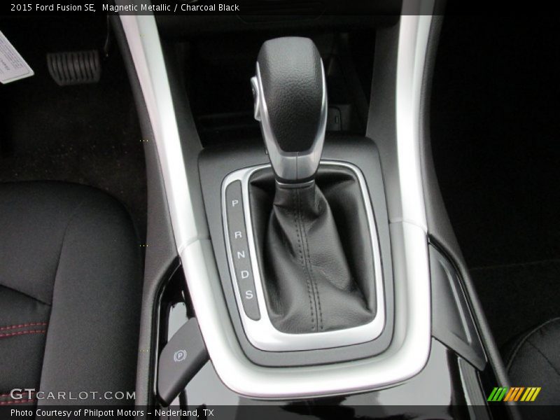 Magnetic Metallic / Charcoal Black 2015 Ford Fusion SE