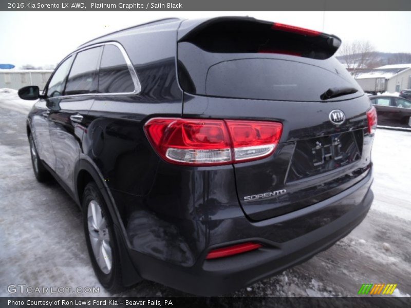 Platinum Graphite / Satin Black 2016 Kia Sorento LX AWD