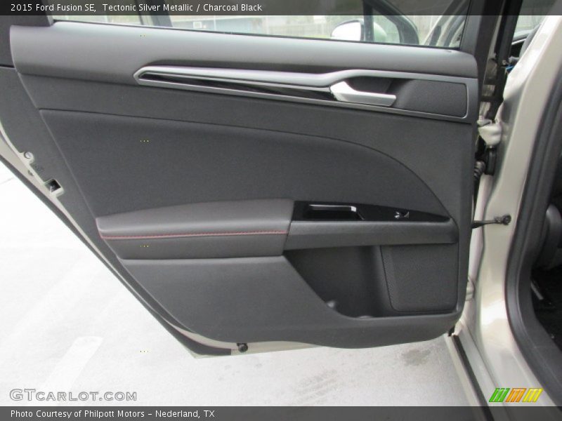 Tectonic Silver Metallic / Charcoal Black 2015 Ford Fusion SE