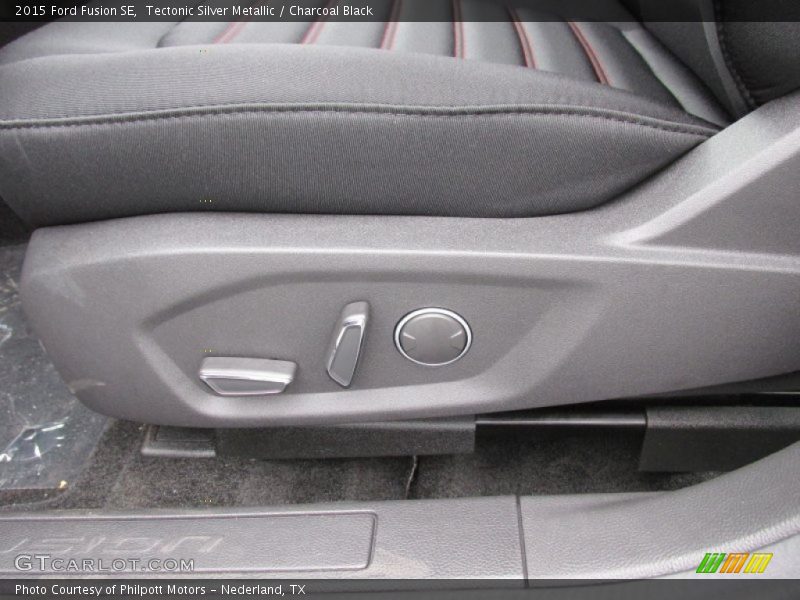 Tectonic Silver Metallic / Charcoal Black 2015 Ford Fusion SE