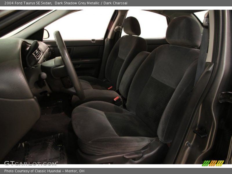  2004 Taurus SE Sedan Dark Charcoal Interior