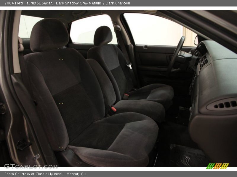 Front Seat of 2004 Taurus SE Sedan