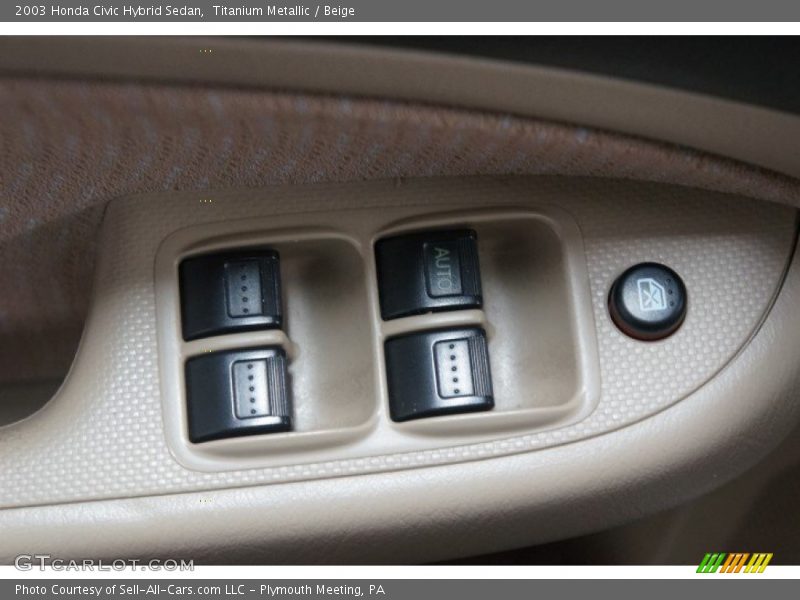 Controls of 2003 Civic Hybrid Sedan