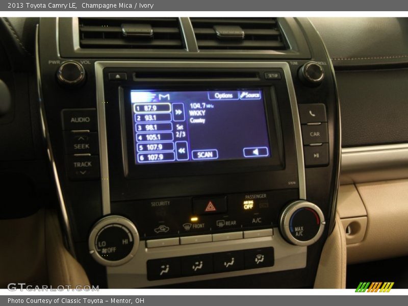 Champagne Mica / Ivory 2013 Toyota Camry LE