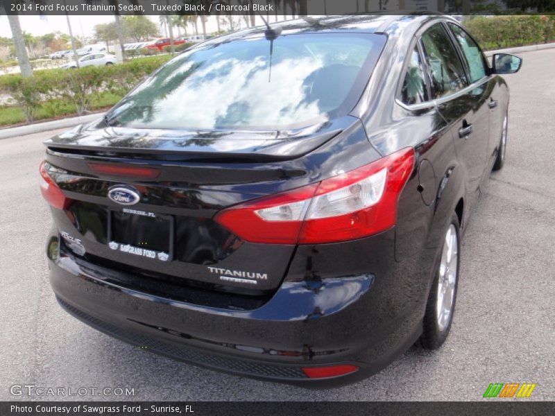 Tuxedo Black / Charcoal Black 2014 Ford Focus Titanium Sedan