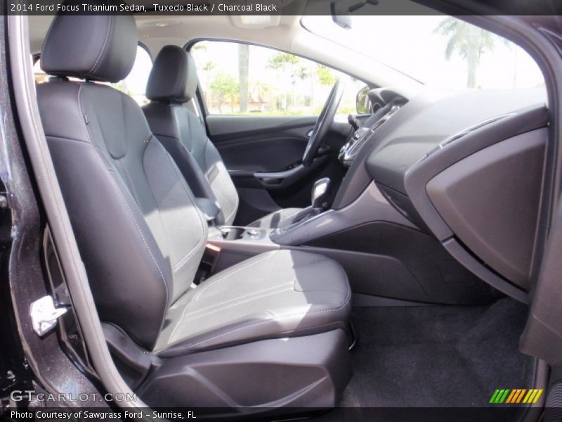 Tuxedo Black / Charcoal Black 2014 Ford Focus Titanium Sedan