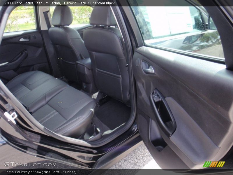Tuxedo Black / Charcoal Black 2014 Ford Focus Titanium Sedan
