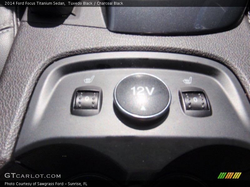 Tuxedo Black / Charcoal Black 2014 Ford Focus Titanium Sedan