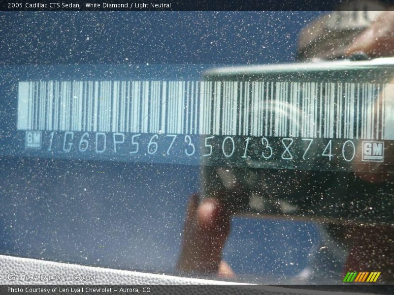 White Diamond / Light Neutral 2005 Cadillac CTS Sedan