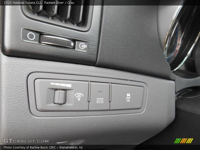 Radiant Silver / Gray 2013 Hyundai Sonata GLS