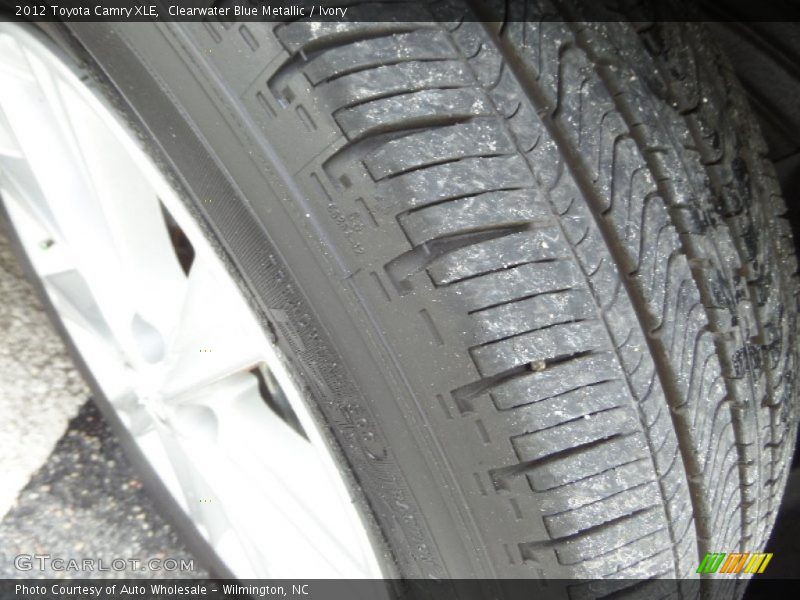 Clearwater Blue Metallic / Ivory 2012 Toyota Camry XLE