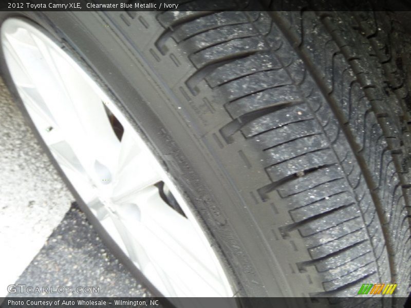 Clearwater Blue Metallic / Ivory 2012 Toyota Camry XLE