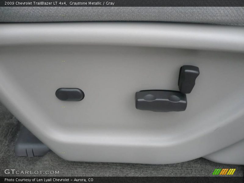 Graystone Metallic / Gray 2009 Chevrolet TrailBlazer LT 4x4