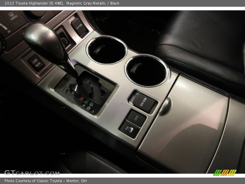 Magnetic Gray Metallic / Black 2013 Toyota Highlander SE 4WD