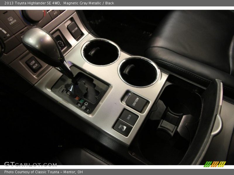 Magnetic Gray Metallic / Black 2013 Toyota Highlander SE 4WD