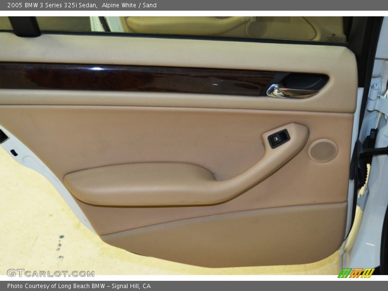 Alpine White / Sand 2005 BMW 3 Series 325i Sedan