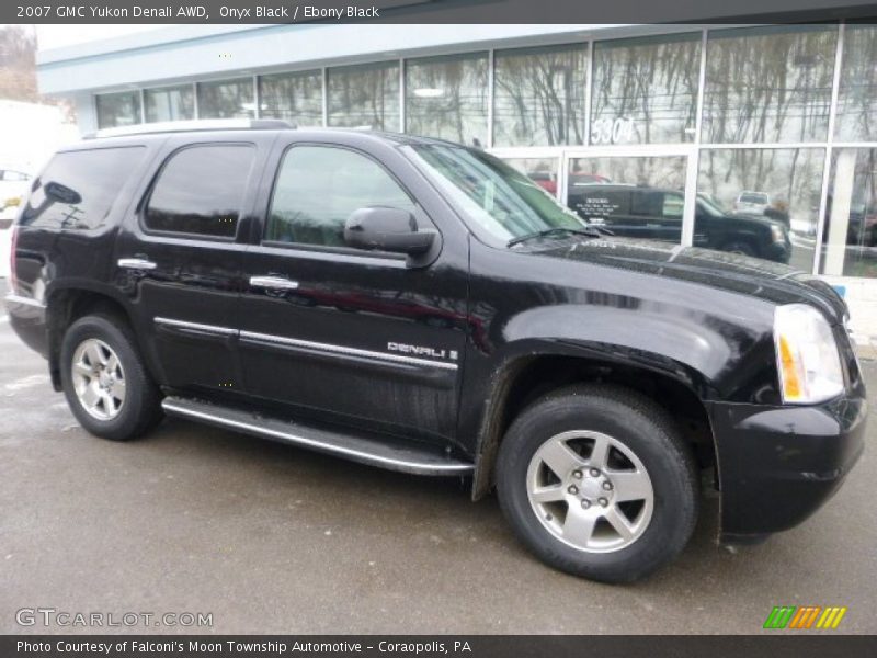 Onyx Black / Ebony Black 2007 GMC Yukon Denali AWD