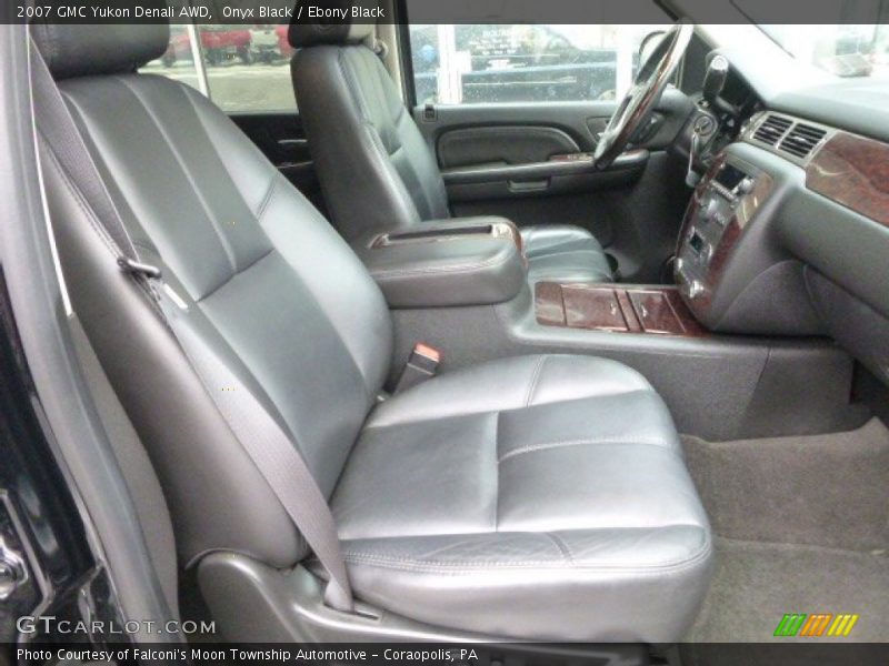 Onyx Black / Ebony Black 2007 GMC Yukon Denali AWD